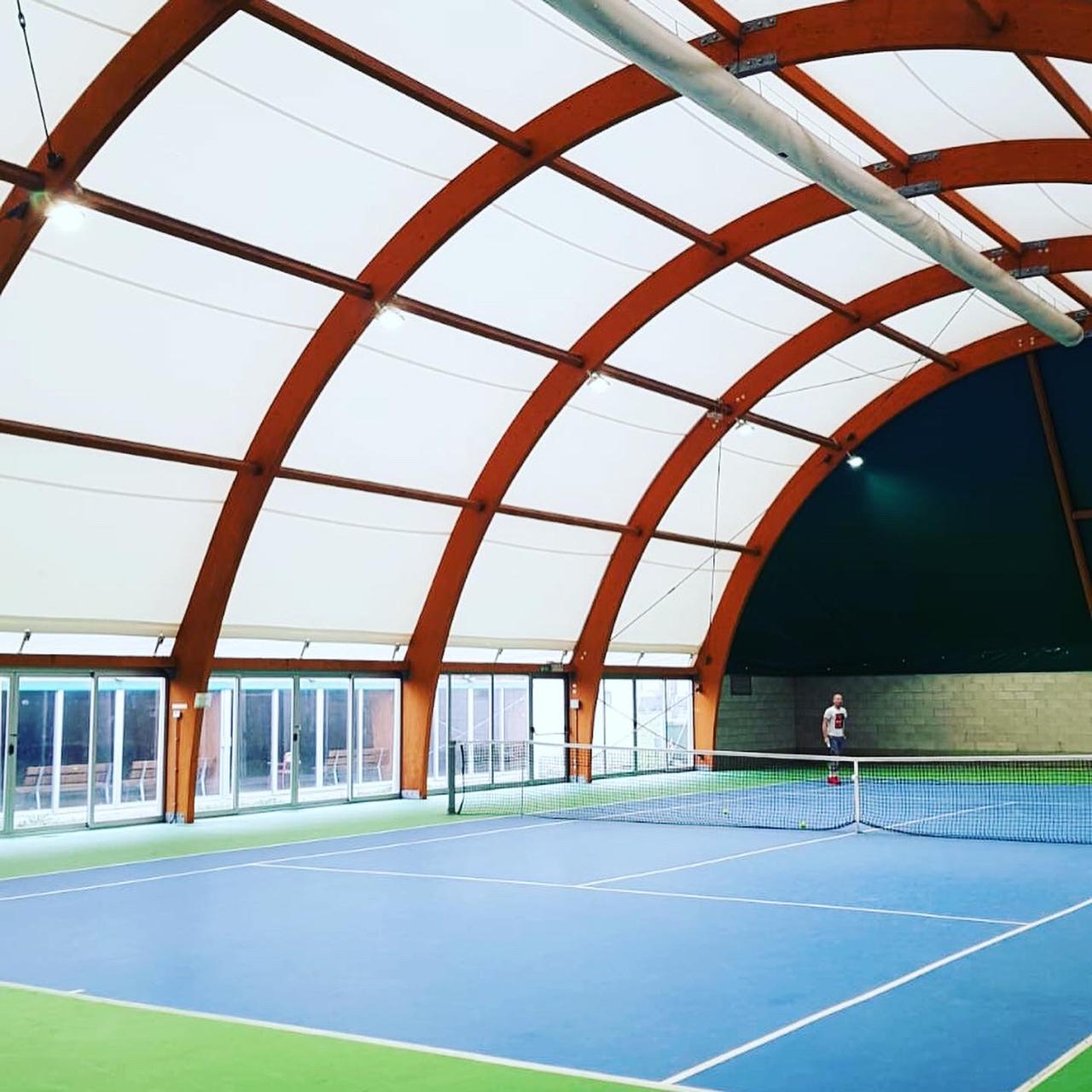 MÁI CHE TENNIS